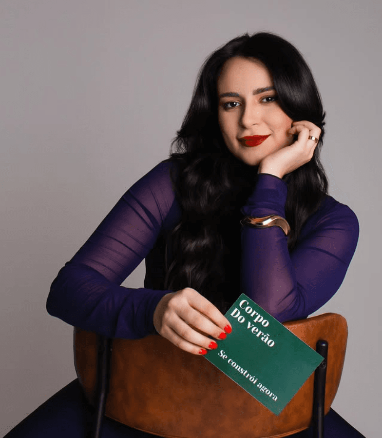 Melyssa Carvalho, proprietária da Clínica MC de estética avançada em Curitiba